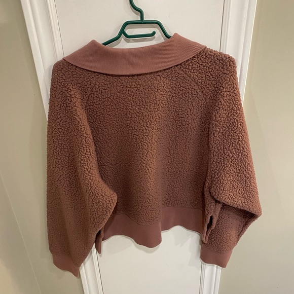 Cropped Sherpa Quarter Zip - Picture 2 of 2